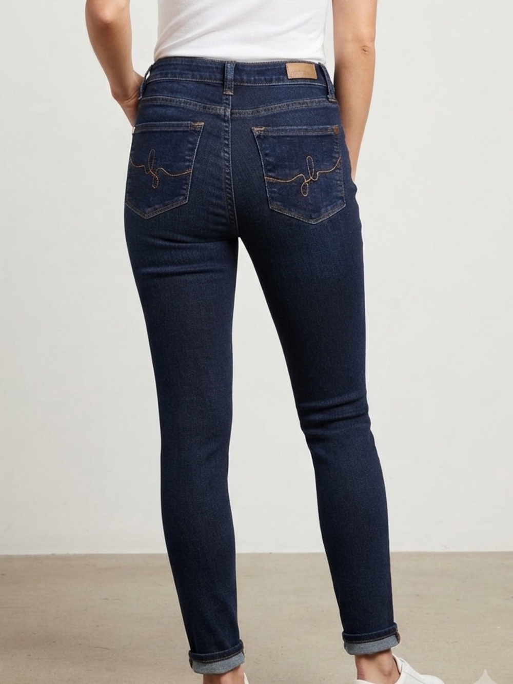 Judy Blue Classic Dark Wash Skinny Fit Signature Stitch Embroidery Vintage Denim